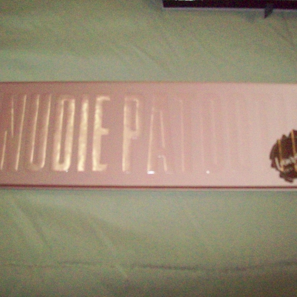 Laura Lee Los Angeles Eyeshadow Palette